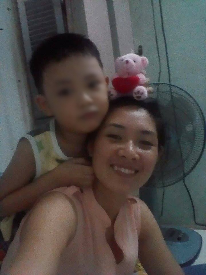 Gặp lại người phụ nữ từng bị chồng nhốt, tẩm xăng thiêu sống: Tôi không còn oán hận, chỉ mong có ngày đoàn tụ với con - Ảnh 2. Gặp lại người phụ nữ từng bị chồng nhốt, tẩm xăng thiêu sống: Tôi không còn oán hận, chỉ mong có ngày đoàn tụ với con - Ảnh 2.