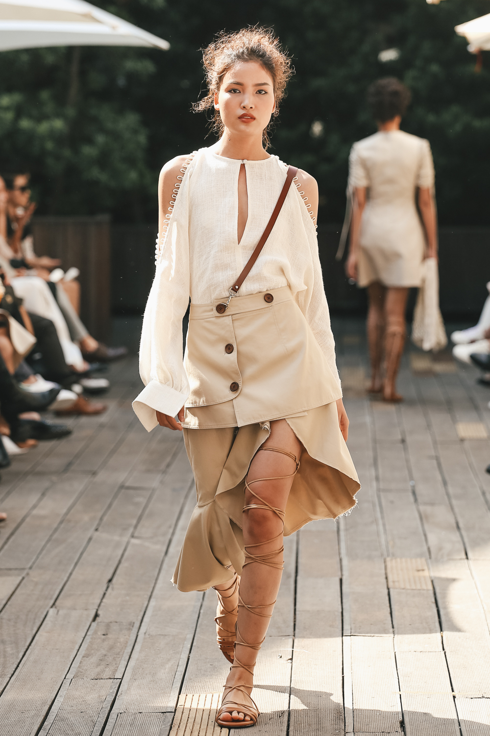 Dưới cái nắng thiêu đốt, cả trăm khách mời vẫn dõi theo show Lâm Gia Khang đến phút cuối cùng! - Ảnh 6. Dưới cái nắng thiêu đốt, cả trăm khách mời vẫn dõi theo show Lâm Gia Khang đến phút cuối cùng! - Ảnh 6.