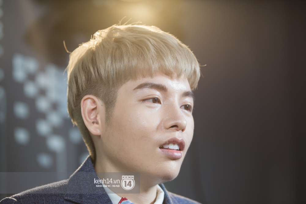 Đức Phúc: Tôi làm mặt chứ có làm não đâu mà nói thẩm mỹ sẽ thay đổi tính cách! - Ảnh 2. Đức Phúc: Tôi làm mặt chứ có làm não đâu mà nói thẩm mỹ sẽ thay đổi tính cách! - Ảnh 2.