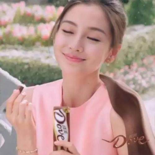 Sự nghiệp khởi sắc, Triệu Lệ Dĩnh cướp luôn hợp đồng quảng cáo của vợ chồng Angela Baby - Huỳnh Hiểu Minh? - Ảnh 3. Sự nghiệp khởi sắc, Triệu Lệ Dĩnh cướp luôn hợp đồng quảng cáo của vợ chồng Angela Baby - Huỳnh Hiểu Minh? - Ảnh 3.