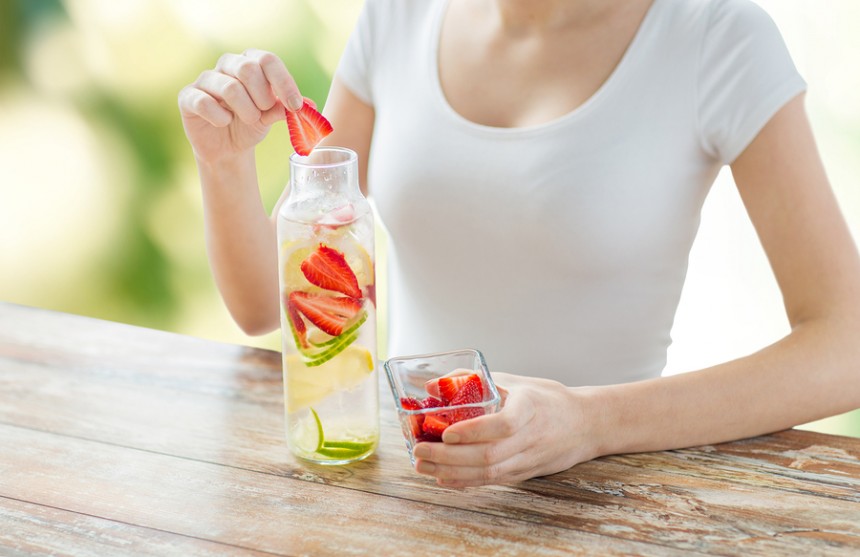 Biết những điều sau thì ai cũng sẽ chăm uống nước mỗi ngày - Ảnh 3. Biết những điều sau thì ai cũng sẽ chăm uống nước mỗi ngày - Ảnh 3.