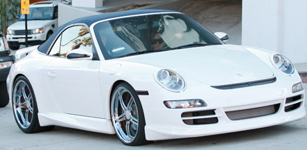 victoria-beckham-new-porsche-cabrio-1489