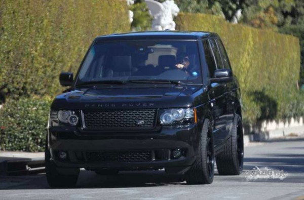 victoria-beckham-range-rover-600x395-148