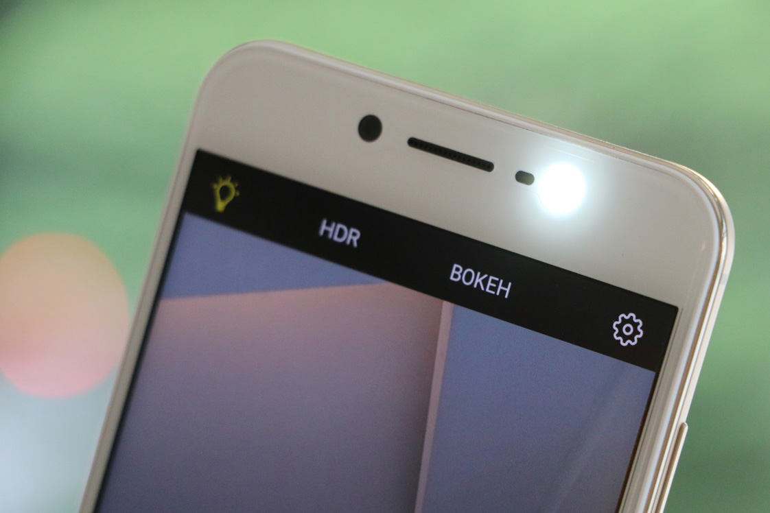 Có 7 triệu, mua smartphone nào chụp ảnh tự sướng đẹp và ảo? - Ảnh 2. Có 7 triệu, mua smartphone nào chụp ảnh tự sướng đẹp và ảo? - Ảnh 2.