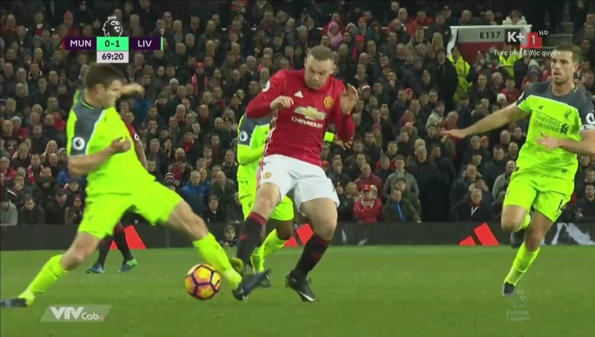 Trọng tài thiên vị Man Utd trong trận đại chiến Liverpool? - Ảnh 3. Trọng tài thiên vị Man Utd trong trận đại chiến Liverpool? - Ảnh 3.