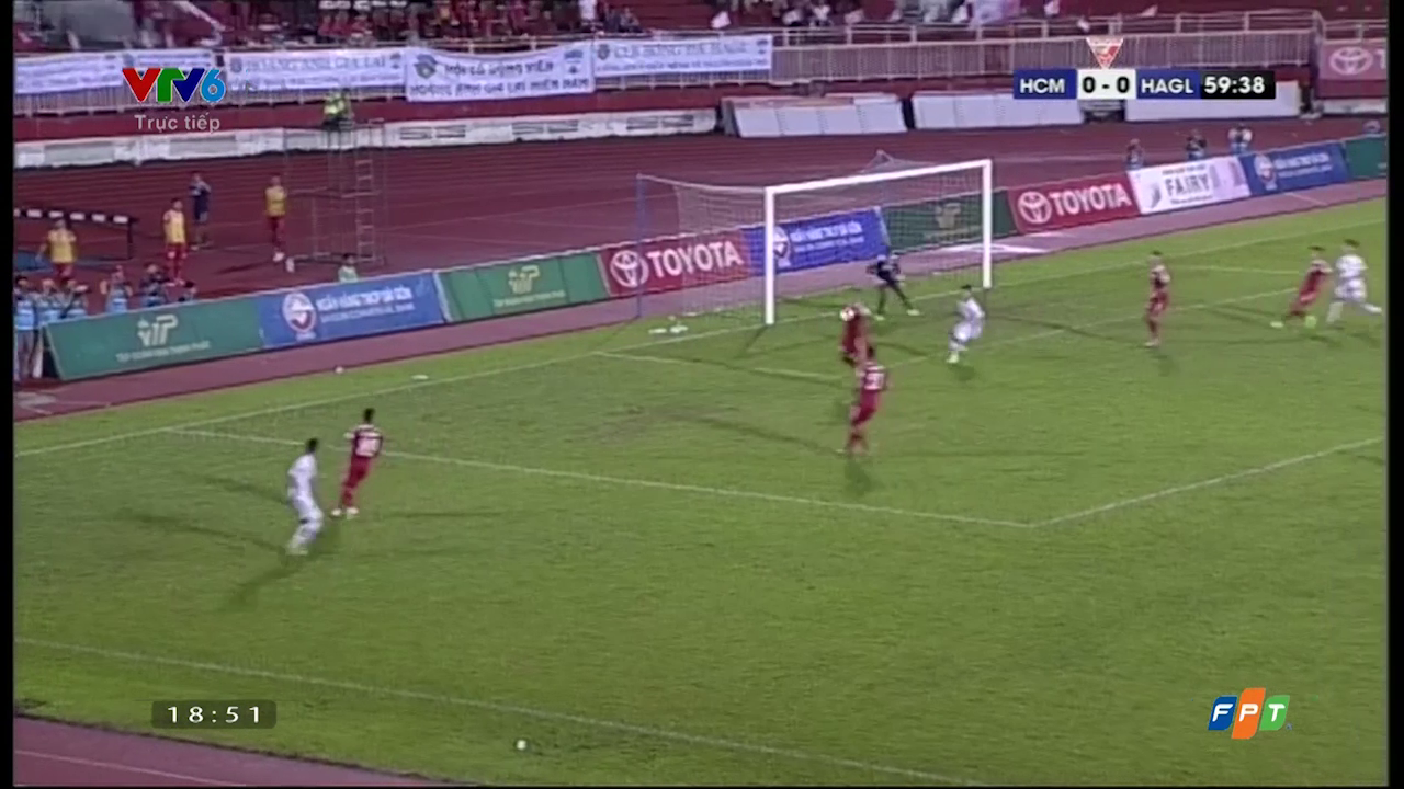 Những tình huống gây tranh cãi khiến thầy Công Phượng đòi mổ băng để làm cho ra nhẽ - Ảnh 3. Những tình huống gây tranh cãi khiến thầy Công Phượng đòi mổ băng để làm cho ra nhẽ - Ảnh 3.