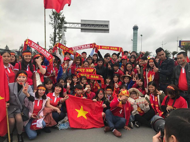 Những sự trùng hợp thú vị giữa màn đón người hùng 2 đội U23 Việt Nam và Uzbekistan về nước - Ảnh 2.