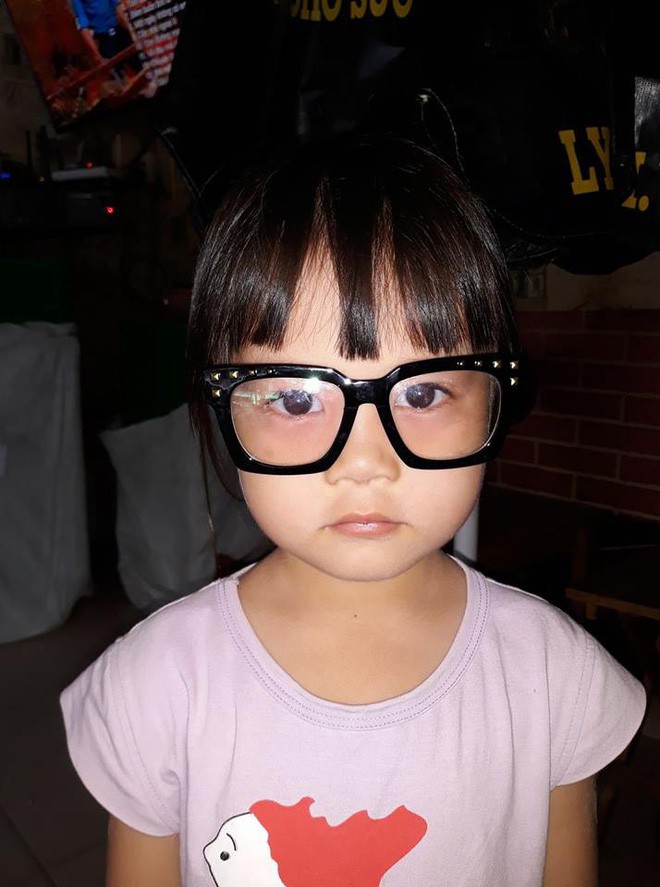 TP.HCM: Bé gái 5 tuổi mất tích sau khi ra đường chơi, 7 ngày trôi qua vẫn chưa có thông tin - Ảnh 1. TP.HCM: Bé gái 5 tuổi mất tích sau khi ra đường chơi, 7 ngày trôi qua vẫn chưa có thông tin - Ảnh 1.