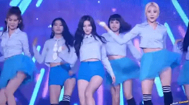 Diện quần siêu ngắn hớ hênh vòng 3 phản cảm, nhóm nhạc hiện tượng Momoland bị nghi chiêu trò để nổi - Ảnh 1. Diện quần siêu ngắn hớ hênh vòng 3 phản cảm, nhóm nhạc hiện tượng Momoland bị nghi chiêu trò để nổi - Ảnh 1.