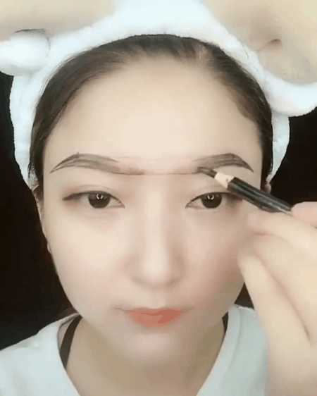 Hàng lông mày “đẹp mĩ mãn” không còn là niềm ao ước nếu bạn biết đến 2 cách tô vẽ với toàn đồ đơn giản này - Ảnh 8. Hàng lông mày “đẹp mĩ mãn” không còn là niềm ao ước nếu bạn biết đến 2 cách tô vẽ với toàn đồ đơn giản này - Ảnh 8.