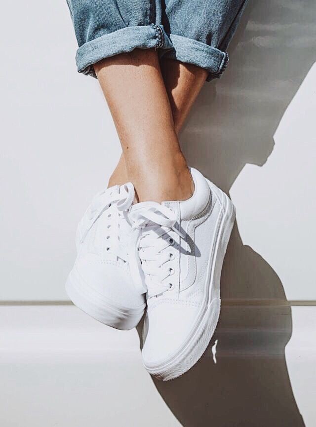 Đi học diện giày trắng là đẹp nhất và đây là 5 đôi sneaker vải màu trắng cool nhất dành cho bạn - Ảnh 16.