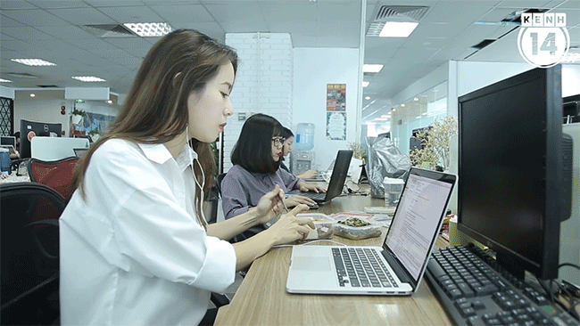 Ai hay dùng máy tính cần né ngay 5 thói quen sau kẻo gây hại sức khỏe - Ảnh 4. Ai hay dùng máy tính cần né ngay 5 thói quen sau kẻo gây hại sức khỏe - Ảnh 4.