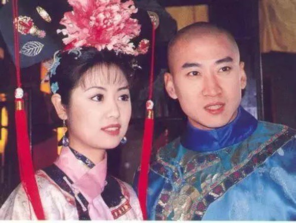 Sự nghiệp xuống dốc, Nhĩ Khang Châu Kiệt đón sinh nhật 1 mình không có đồng nghiệp chúc mừng? - Ảnh 5. Sự nghiệp xuống dốc, Nhĩ Khang Châu Kiệt đón sinh nhật 1 mình không có đồng nghiệp chúc mừng? - Ảnh 5.