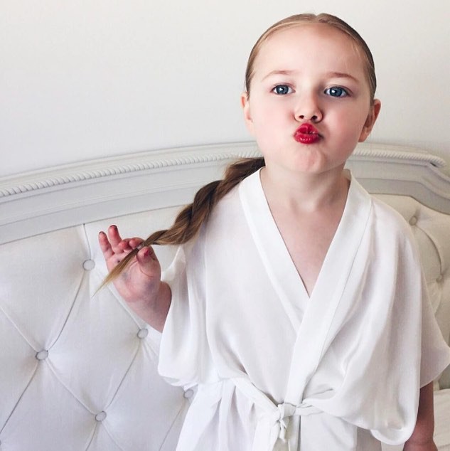 Mỹ: Các nhóc tì cấp 1, cấp 2 nhà có điều kiện thi nhau thuê stylist để mặc thật oách mùa Back To School - Ảnh 5. Mỹ: Các nhóc tì cấp 1, cấp 2 nhà có điều kiện thi nhau thuê stylist để mặc thật oách mùa Back To School - Ảnh 5.