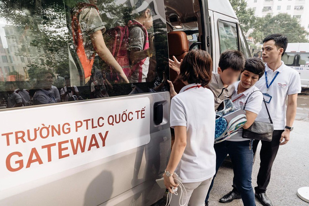 Vụ bé trai 6 tuổi tử vong trên xe đưa đón trường Gateway: Bà Nguyễn Thị Bích Quy không còn bị tạm giam - Ảnh 3.