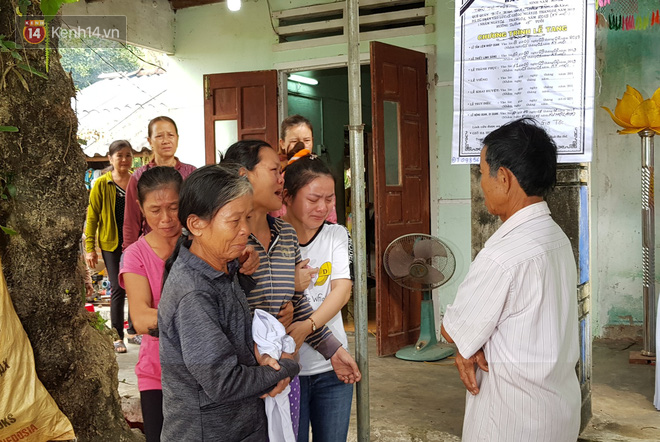 Tìm thấy 2 thi thể cuối cùng trong nhóm học sinh đuối nước khi tắm biển ở Quảng Nam - Ảnh 1.