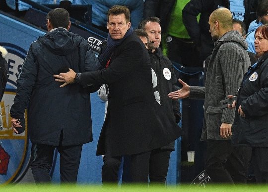 Thua thảm, HLV Chelsea phớt lờ cái bắt tay của HLV Man City - Ảnh 1. Thua thảm, HLV Chelsea phớt lờ cái bắt tay của HLV Man City - Ảnh 1.