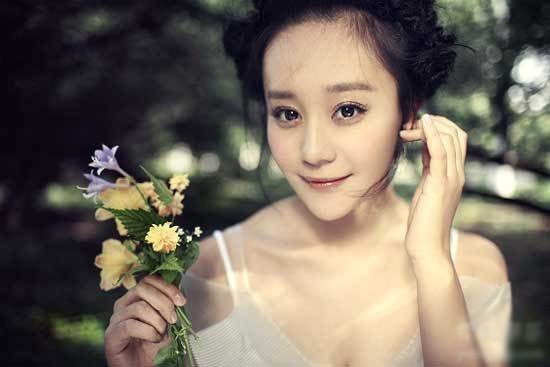 Dàn diễn viên Độc Cô Hoàng Hậu: Trần Kiều Ân bị đồn ngủ với trai trẻ, Hạ Tử Vy khai gian tuổi tác - Ảnh 18. Dàn diễn viên Độc Cô Hoàng Hậu: Trần Kiều Ân bị đồn ngủ với trai trẻ, Hạ Tử Vy khai gian tuổi tác - Ảnh 18.