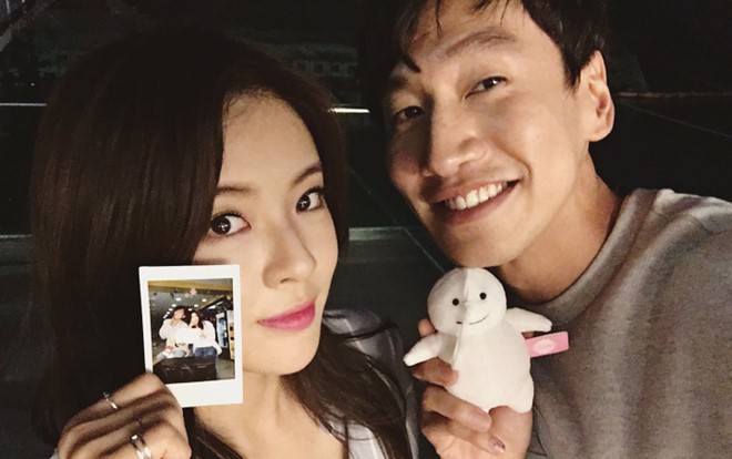 Vợ chồng Song Joong Ki - Song Hye Kyo phải chịu thua trước Lee Kwang Soo và bạn gái về khoản này! - Ảnh 4. Vợ chồng Song Joong Ki - Song Hye Kyo phải chịu thua trước Lee Kwang Soo và bạn gái về khoản này! - Ảnh 4.
