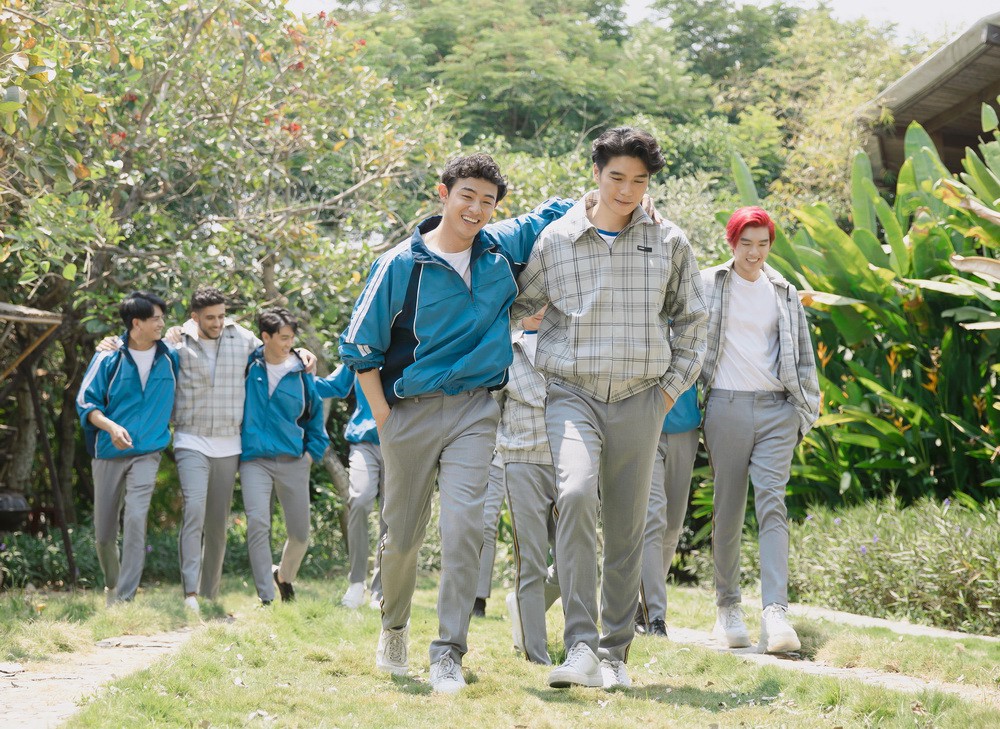 Hot Boy Ng I Y L Ai N M Tay K U C C T Nh C M Trong T P C Bi T