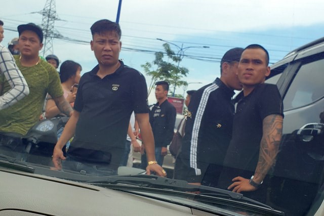 Bắt thêm 1 đối tượng trong nhóm giang hồ chặn vây xe công an ở tỉnh Đồng Nai - Ảnh 2.