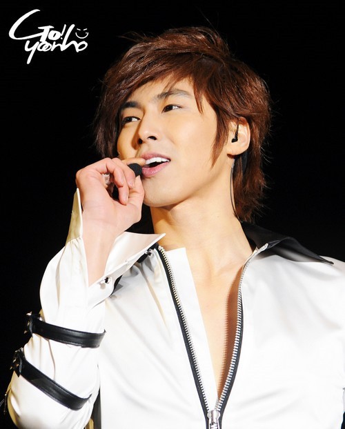 Những lý do khiến dàn idol “non xanh” phải cúi mình ngả nón trước màn solo của lão đại Kpop Yunho (DBSK) - Ảnh 8.