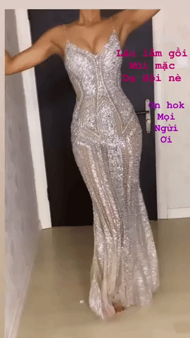 Lâu lắm mới thấy H’Hen Niê diện đầm dạ hội, nhưng vòng 1 o ép “bức người” mới khiến dân tình đổ dồn chú ý! - Ảnh 1. Lâu lắm mới thấy H’Hen Niê diện đầm dạ hội, nhưng vòng 1 o ép “bức người” mới khiến dân tình đổ dồn chú ý! - Ảnh 1.