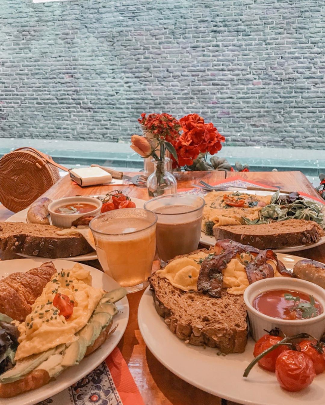 “Chịu thương chịu khó” như Minh Hằng: Lặn lội sang Amsterdam để… ăn và ăn, xếp hàng dài cả trăm người cũng đợi bằng được! - Ảnh 15. “Chịu thương chịu khó” như Minh Hằng: Lặn lội sang Amsterdam để… ăn và ăn, xếp hàng dài cả trăm người cũng đợi bằng được! - Ảnh 15.