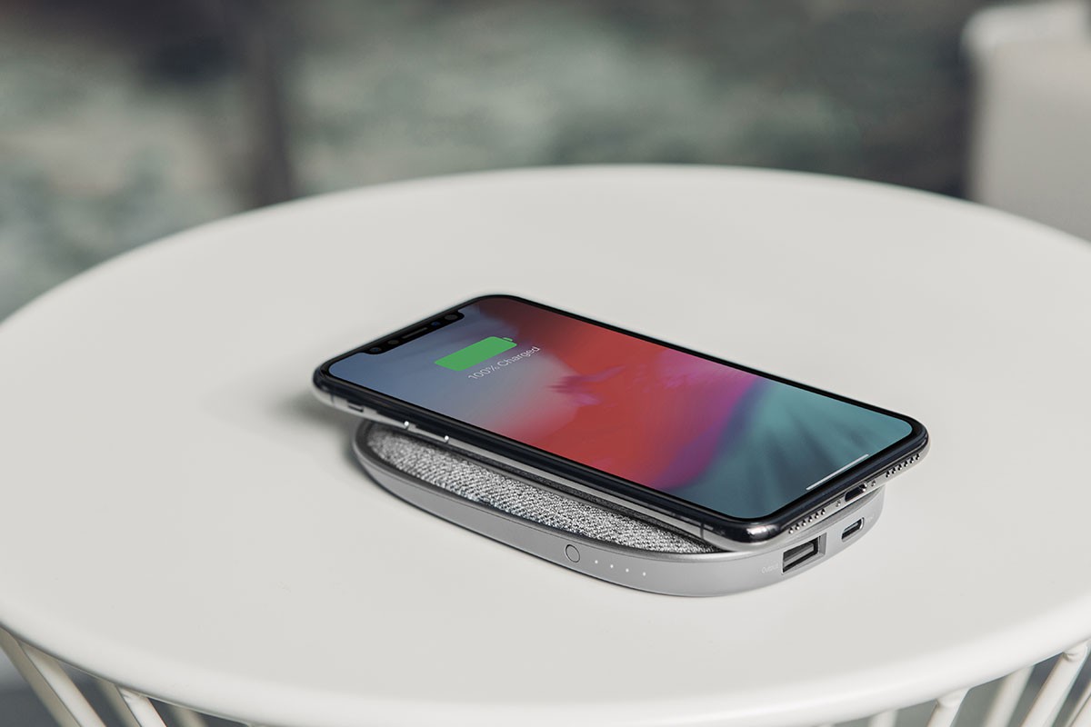 Đừng quá ham hố sạc không dây: Lợi nhiều hơn hại, hỏng cả pin lẫn điện thoại - Ảnh 1. Đừng quá ham hố sạc không dây: Lợi nhiều hơn hại, hỏng cả pin lẫn điện thoại - Ảnh 1.