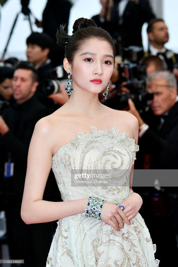 Mỹ nhân Cbiz từng gây sốt Cannes đốn tim fan bằng loạt ảnh áo cưới, fan kêu gào đòi Luhan nhanh chóng lấy vợ - Ảnh 11. Mỹ nhân Cbiz từng gây sốt Cannes đốn tim fan bằng loạt ảnh áo cưới, fan kêu gào đòi Luhan nhanh chóng lấy vợ - Ảnh 11.
