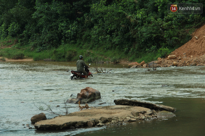 Về vùng cao Bắc Giang nhìn người dân quanh năm vượt sông, lội suối để ra khỏi “lũy tre làng” - Ảnh 16.