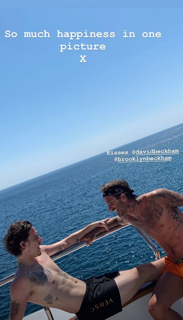 Body như trứng luộc bóc của Brooklyn Beckham chứng minh: Bố mẹ đẹp thôi chưa đủ, muốn đẹp bạn phải thật sự cố gắng - Ảnh 3. Body như trứng luộc bóc của Brooklyn Beckham chứng minh: Bố mẹ đẹp thôi chưa đủ, muốn đẹp bạn phải thật sự cố gắng - Ảnh 3.
