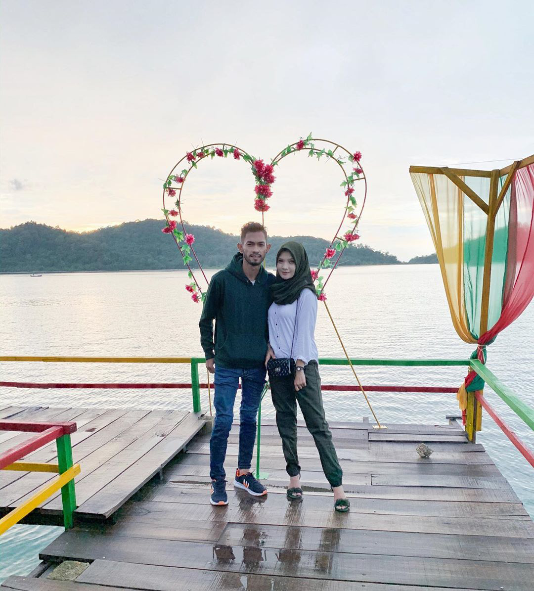 Cậu nhóc được Ronaldo cưu mang sau thảm họa sóng thần năm 2004 nay đã trưởng thành: Ăn nên làm ra, gửi lời mời ân nhân đến dự đám cưới - Ảnh 5. Cậu nhóc được Ronaldo cưu mang sau thảm họa sóng thần năm 2004 nay đã trưởng thành: Ăn nên làm ra, gửi lời mời ân nhân đến dự đám cưới - Ảnh 5.