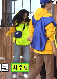 Cách Jeon So Min và Song Ji Hyo đối xử với BLACKPINK ở Running Man: Khác 1 trời 1 vực, nàng Ếch bị chỉ trích thậm tệ - Ảnh 8. Cách Jeon So Min và Song Ji Hyo đối xử với BLACKPINK ở Running Man: Khác 1 trời 1 vực, nàng Ếch bị chỉ trích thậm tệ - Ảnh 8.