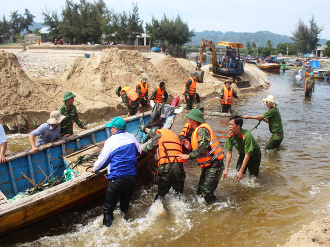 Ba yếu tố khiến bão số 9 thành cơn cuồng phong - Ảnh 1.