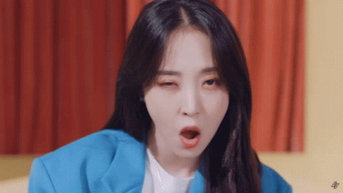 8 cô nàng đẹp trai nhất Kpop: Mỹ nhân TWICE khiến fangirl đổ rầm rầm, chị đại MAMAMOO nhờ đâu mà tóc dài vẫn soái đến lạ? - Ảnh 11. 8 cô nàng đẹp trai nhất Kpop: Mỹ nhân TWICE khiến fangirl đổ rầm rầm, chị đại MAMAMOO nhờ đâu mà tóc dài vẫn soái đến lạ? - Ảnh 11.