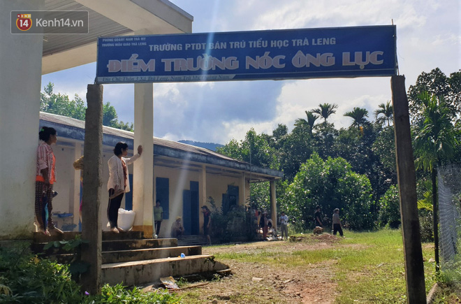 Vụ sạt lở vùi lấp cả ngôi làng ở Trà Leng: Cô giáo chết lặng nhặt từng tấm giấy khen lấm lem bùn đất của 4 học trò gặp nạn - Ảnh 6. Vụ sạt lở vùi lấp cả ngôi làng ở Trà Leng: Cô giáo chết lặng nhặt từng tấm giấy khen lấm lem bùn đất của 4 học trò gặp nạn - Ảnh 6.