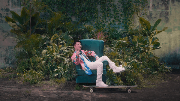 Sơn Tùng M-TP bất ngờ tung teaser nhìn thế nào cũng ra Bigcityboi của Binz, sẽ comeback vào ngày 10/10? - Ảnh 5. Sơn Tùng M-TP bất ngờ tung teaser nhìn thế nào cũng ra Bigcityboi của Binz, sẽ comeback vào ngày 10/10? - Ảnh 5.