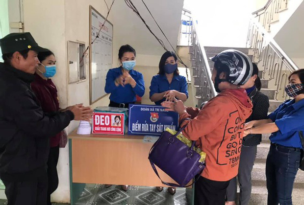 Diễn biến dịch ngày 19/4: Tròn 3 ngày, Việt Nam chưa có ca mắc mới, phi công người Anh đã âm tính với SARS-CoV-2 - Ảnh 1. Diễn biến dịch ngày 19/4: Tròn 3 ngày, Việt Nam chưa có ca mắc mới, phi công người Anh đã âm tính với SARS-CoV-2 - Ảnh 1.