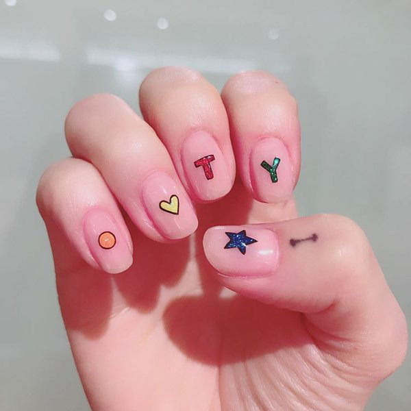Taeyeon bánh bèo quá thể khi toàn làm nail kiểu dễ thương, xinh yêu hết mức - Ảnh 8. Taeyeon bánh bèo quá thể khi toàn làm nail kiểu dễ thương, xinh yêu hết mức - Ảnh 8.