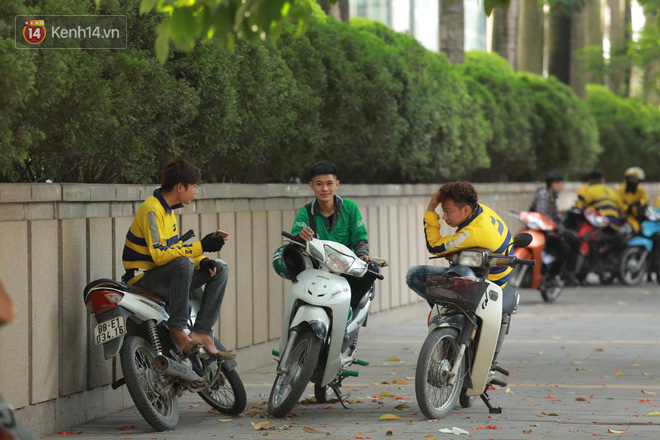 Tâm sự của những tài xế GrabBike về những nguy hiểm trong nghề: Cướp giật, chửi bới và quỵt tiền - Ảnh 4.