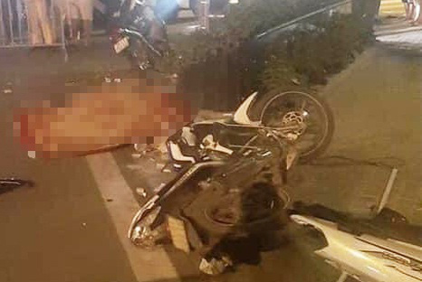 Bạn bè tiếc thương nam sinh 19 tuổi tử vong sau cú va chạm với quái xế ở Hà Nội - Ảnh 1.