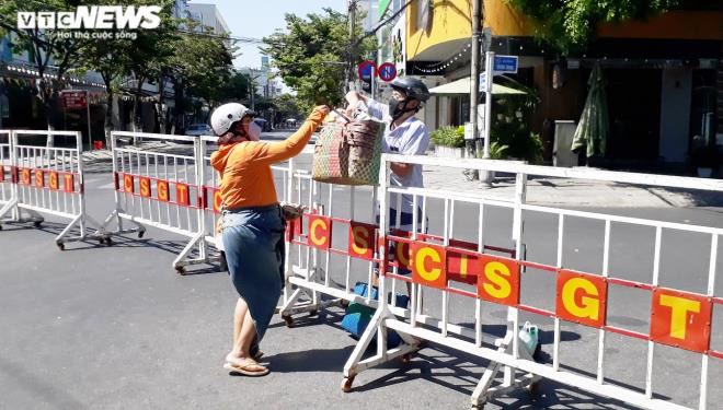 Diễn biến dịch Covid-19: Thêm 7 ca mắc mới; Quảng Nam tạm ngừng bán vé số dạo, cấm tập trung quá 20 người - Ảnh 1.