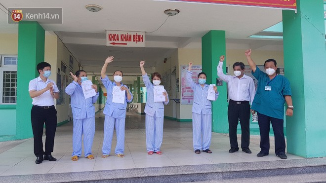 Niềm vui của bệnh nhân Covid-19 vừa xuất viện ở Đà Nẵng: Cảm ơn các y bác sĩ đã sinh ra chúng tôi lần 2! - Ảnh 2.