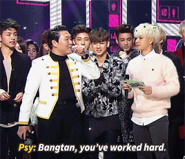 Dân tình náo loạn vì bức ảnh cuộc gặp lịch sử Kpop: 2 kỳ tích Billboard V (BTS) và PSY thân mật, nhưng tư thế cứ sai sai? - Ảnh 6. Dân tình náo loạn vì bức ảnh cuộc gặp lịch sử Kpop: 2 kỳ tích Billboard V (BTS) và PSY thân mật, nhưng tư thế cứ sai sai? - Ảnh 6.
