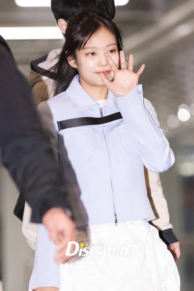 Clip hot Jennie BLACKPINK có biểu cảm đắt giá hiếm thấy khi bất ngờ được khán giả ca tụng