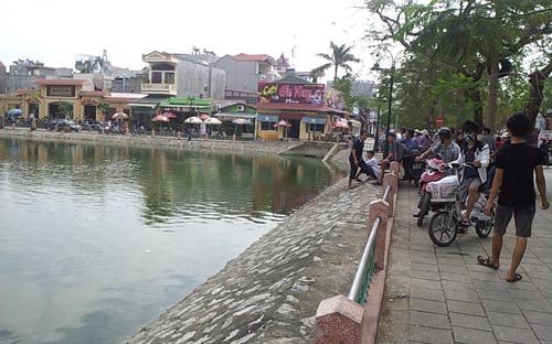 Hải Phòng: Cô gái khỏa thân nhảy hồ tự tử 1 Hải Phòng: Cô gái khỏa thân nhảy hồ tự tử 1