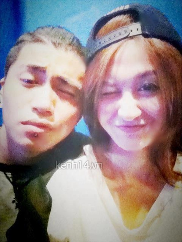 Hot Girl H Lade C Ng Khai Ng I Y