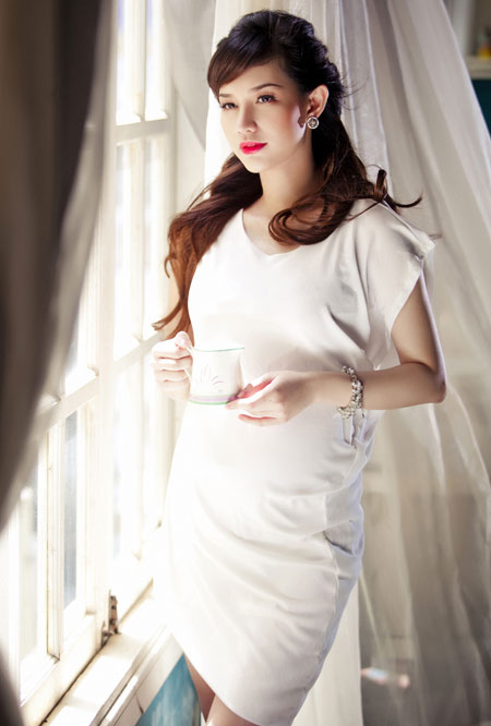 Những hot girl lấy chồng sớm và gặp sóng gió Những hot girl lấy chồng sớm và gặp sóng gió