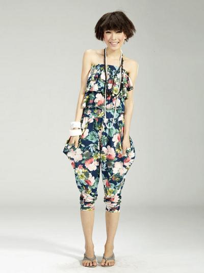 Mix đồ đơn giản với jumpsuit